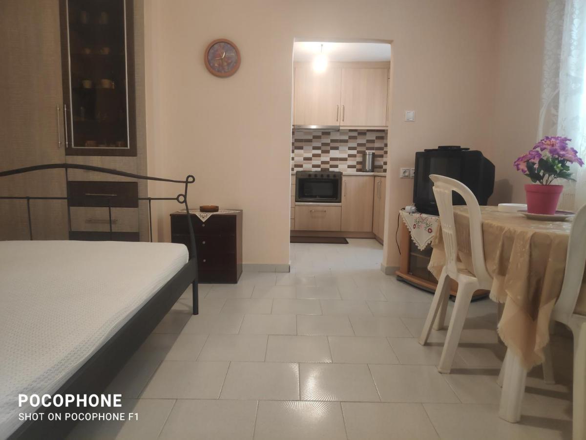 Κεντρικό, Άνετο Και Ζεστό Διαμέρισμα Kaména Voúrla Eksteriør bilde